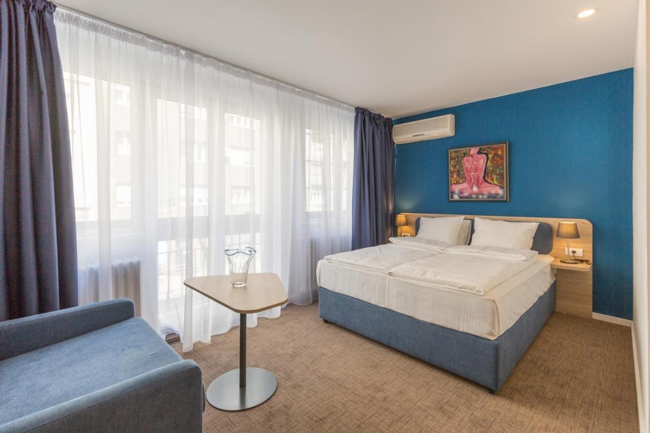 Hotel Premium Crown