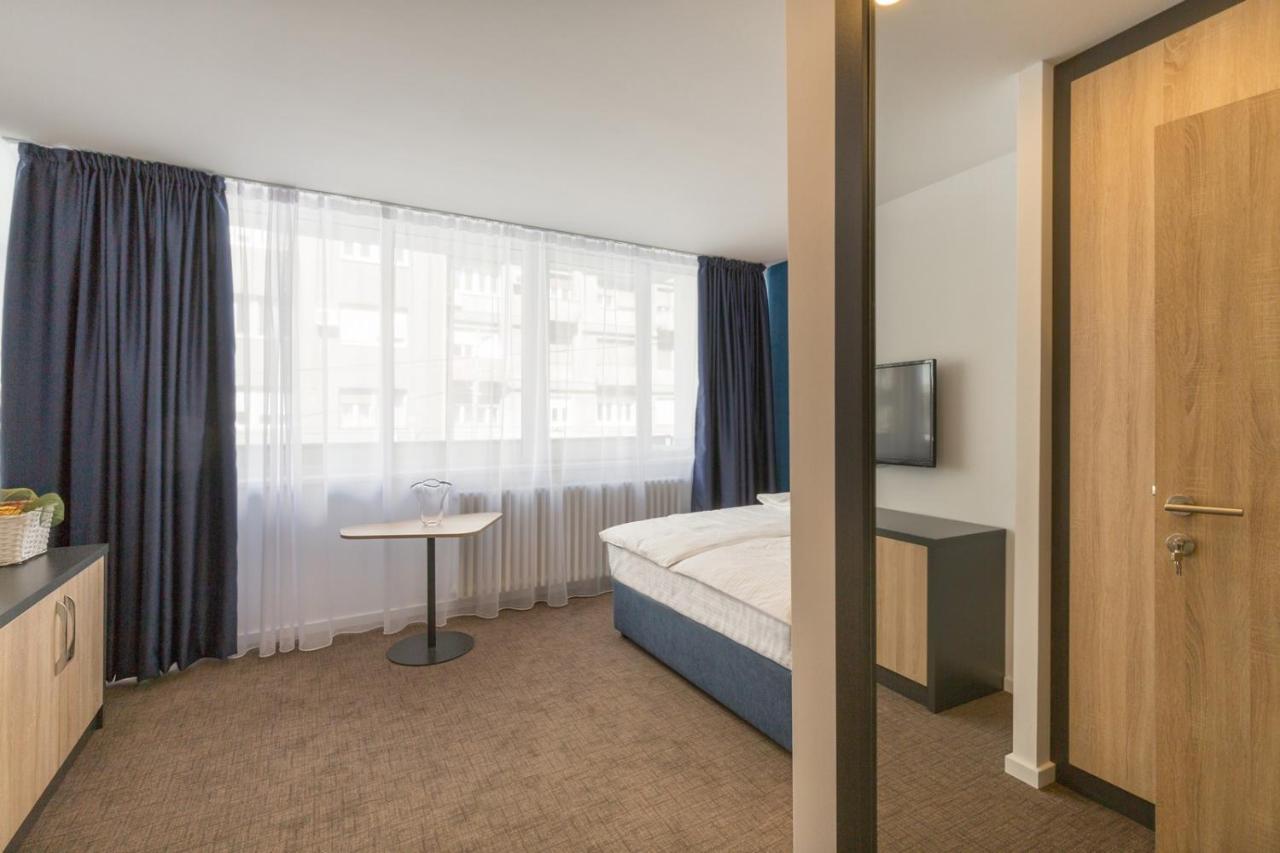 Hotel Premium Crown
